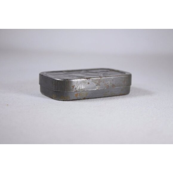 Vintage wedding bells metal tin. small metal storage tin for diy diorama, travel - Picture 9 of 10